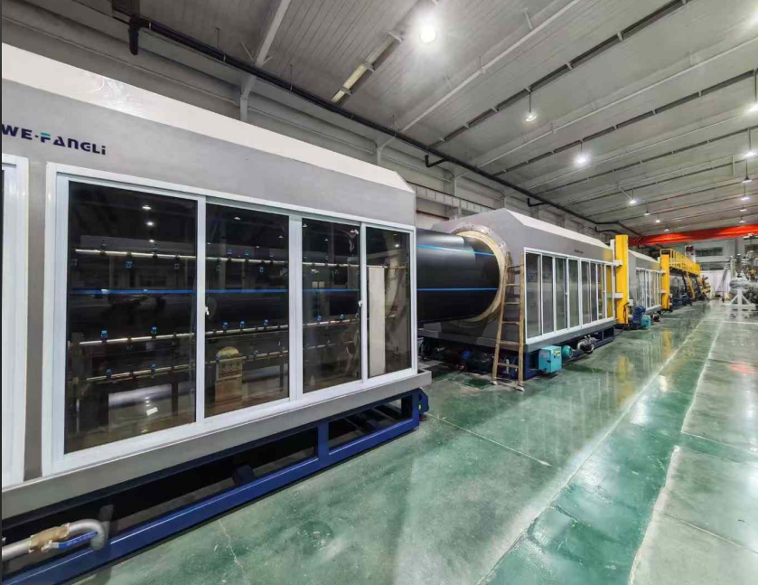 Kluczowe punkty dotyczące sprzętu rozruchowego i technologii produkcji rur PE o dużych średnicach powyżej 2000 mm